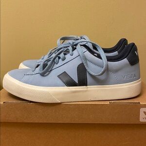Women’s Veja Blue Nubuck Campo size 8 Sneaker